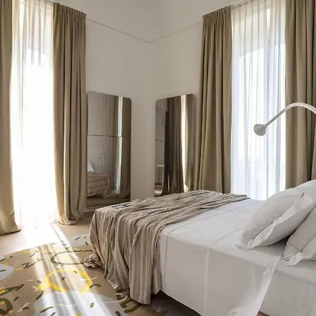 Xilhotel ホテル 4*